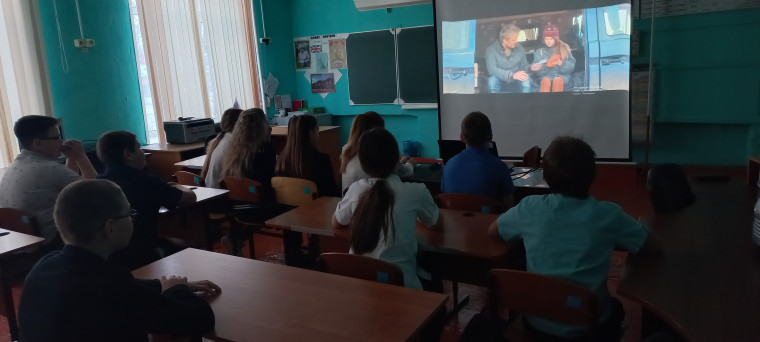 Просмотр художественного фильма «Звезды мне укажут путь».