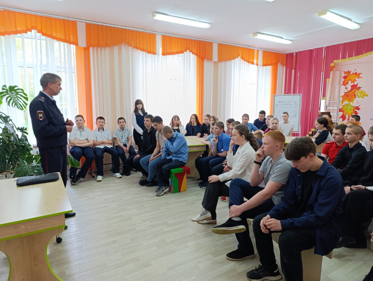 Встреча с инспектором ГИБДД.